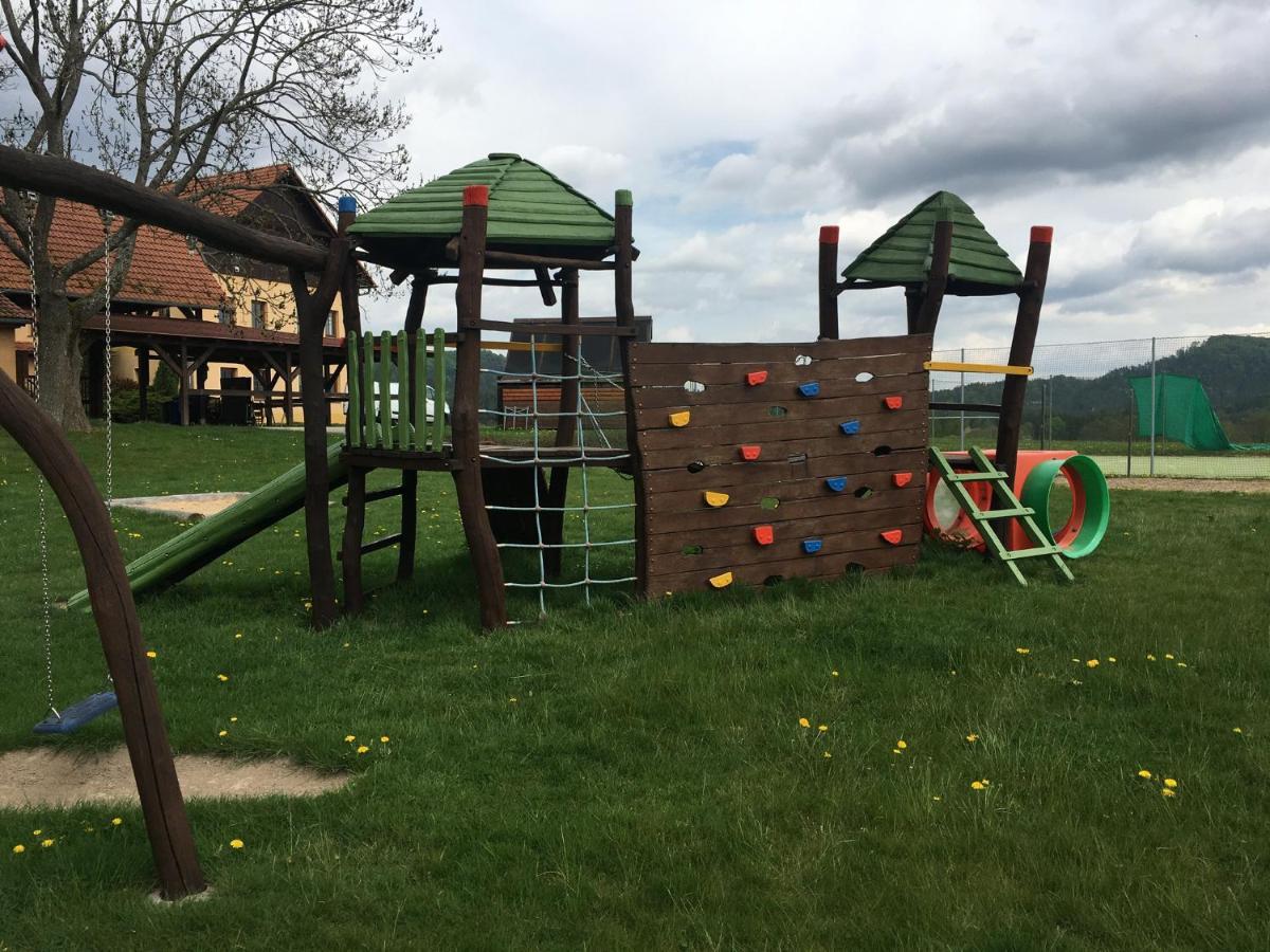 Jetřichovice Pension Hofberg מראה חיצוני תמונה
